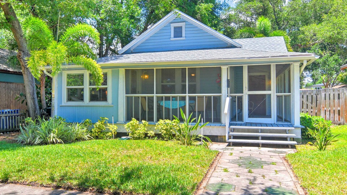 Historic Uptown House | Old St. Pete Bungalow - Downtown 1 Mi, Beach 8 Mi!