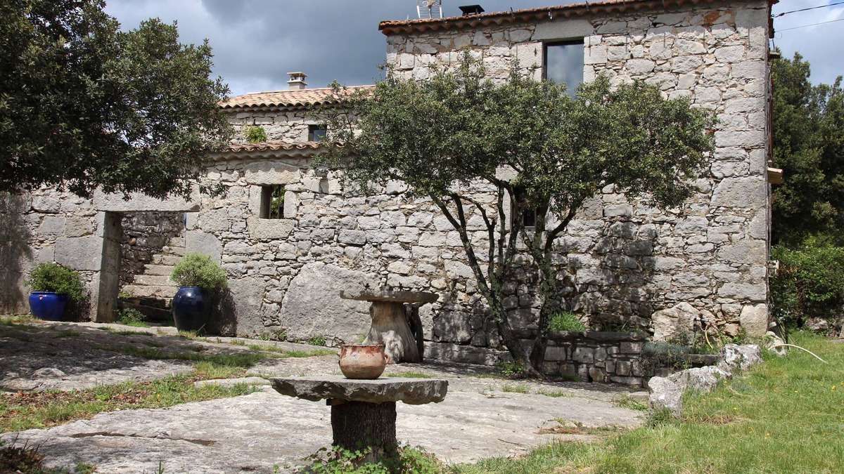 Labeaume House | Old stone house completely renovated for 6 people