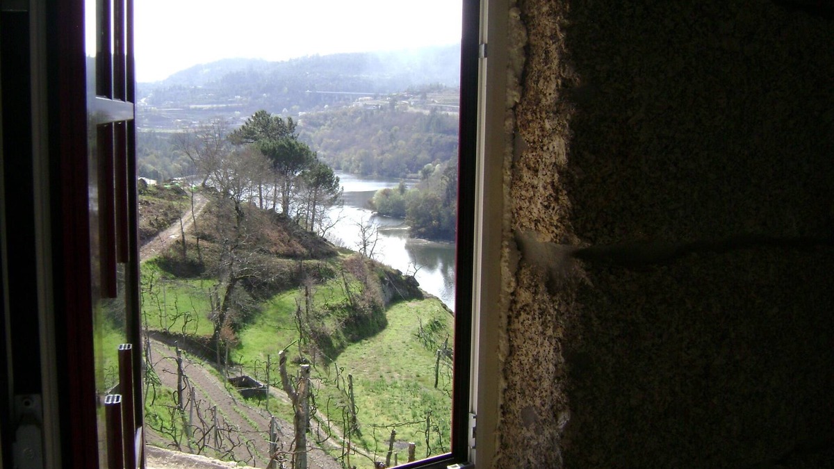 Amarante House | Old stone house with swimming pool and river.