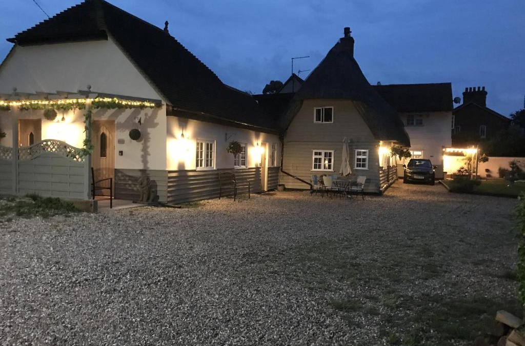 Bishop's Stortford House | Old Thatch Bambers Green