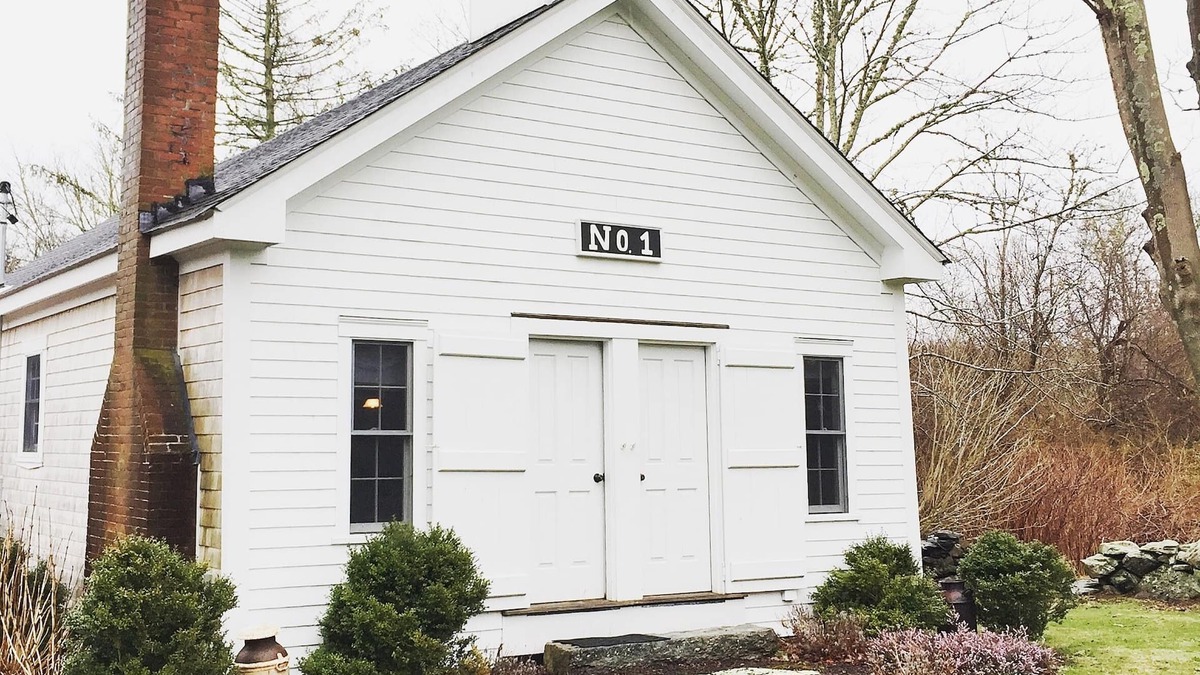 Tiverton House | Old Tiverton Four Corners Schoolhouse No. 1