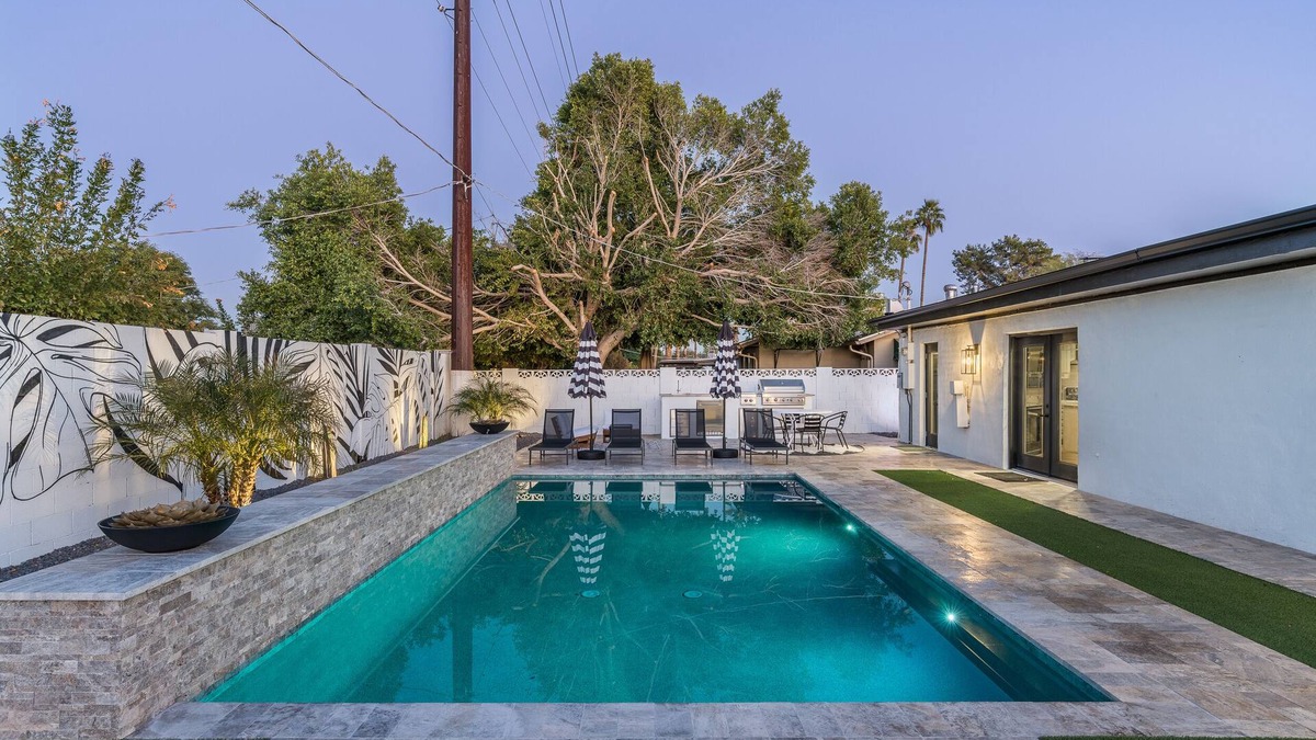 Park Scottsdale One House | Old Town Gem by Porter | Dog-Friendly Home w/Heated Pool and Arcade Games