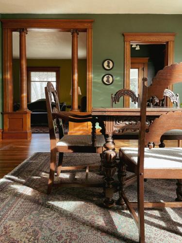 Sioux Center House | Old Town Inn