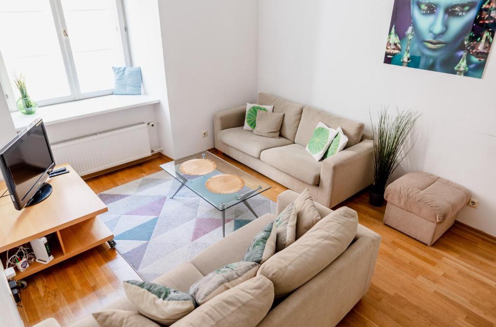Old Town Apartment | Old Town Main Square Apartment with Sauna