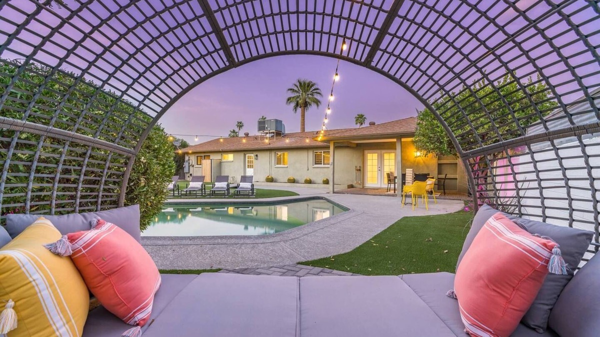 Scottsdale Highlands House | Old Town Scottsdale FAB Yard/Pool Indoor PingPong