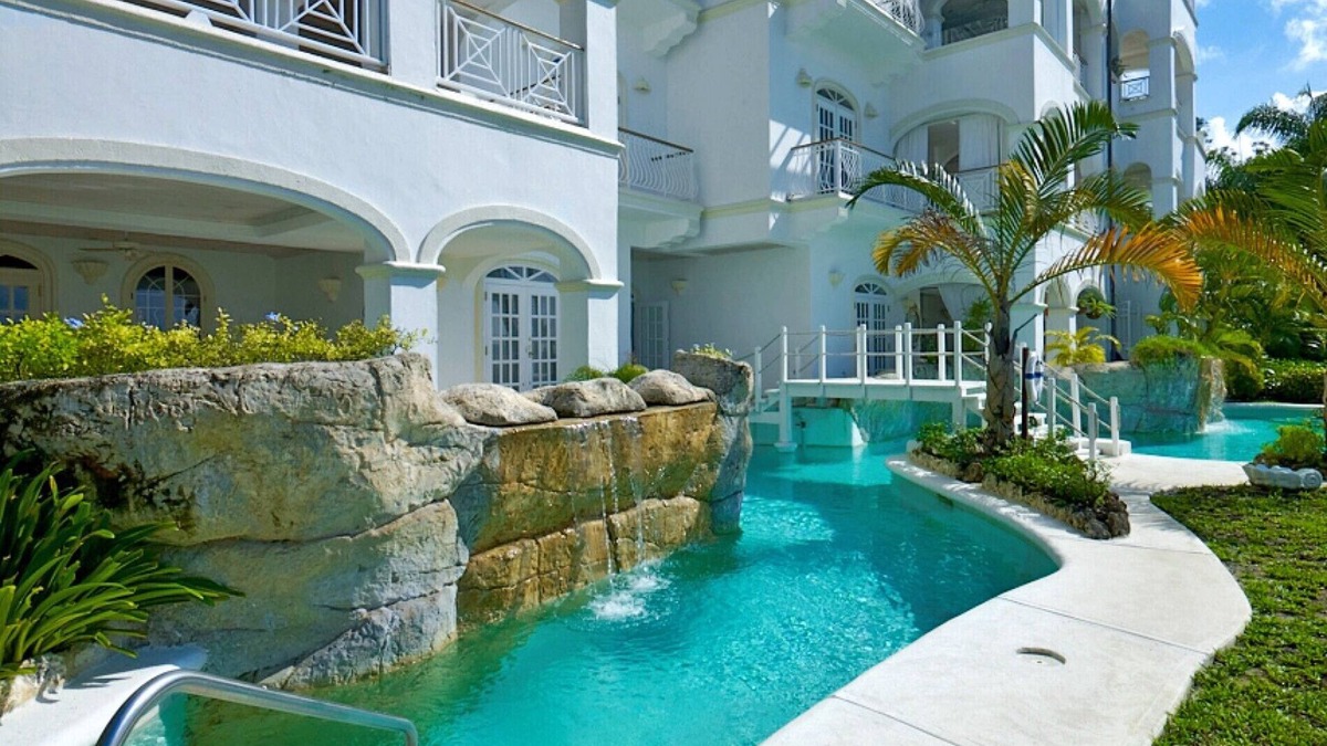 Old Trees Bay Villa | Old Trees 3 Sundance - 2 Bedroom beachfront villa