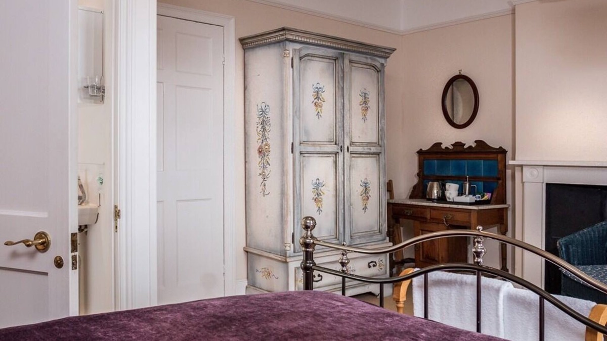 Kenton Bed & Breakfast | Old Vicarage