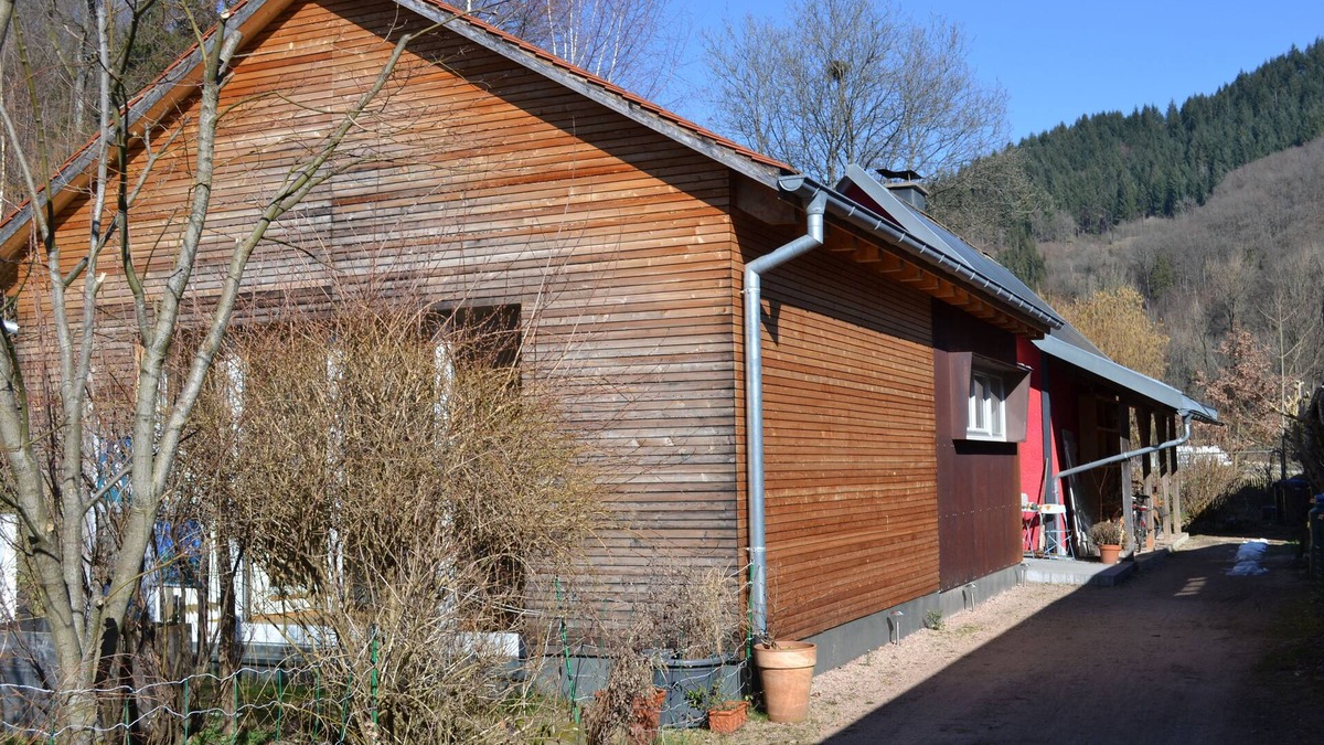 Hausen im Wiesental House | Old wash house in a listed residential complex with a modern extension