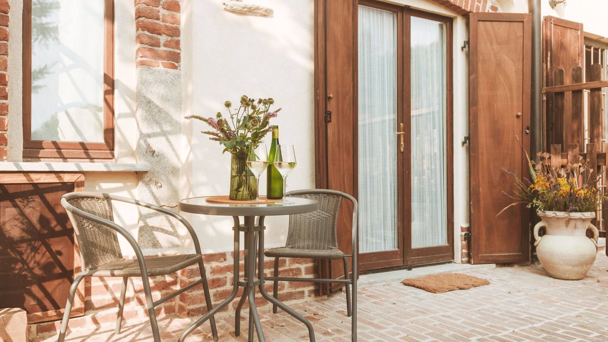 Gassino Torinese Cabin | Old Well Suite in Antique Farm with Outdoor Spa in the Countryside
