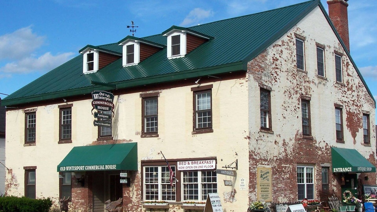 Winterport Bed & Breakfast | Old Winterport Commercial House