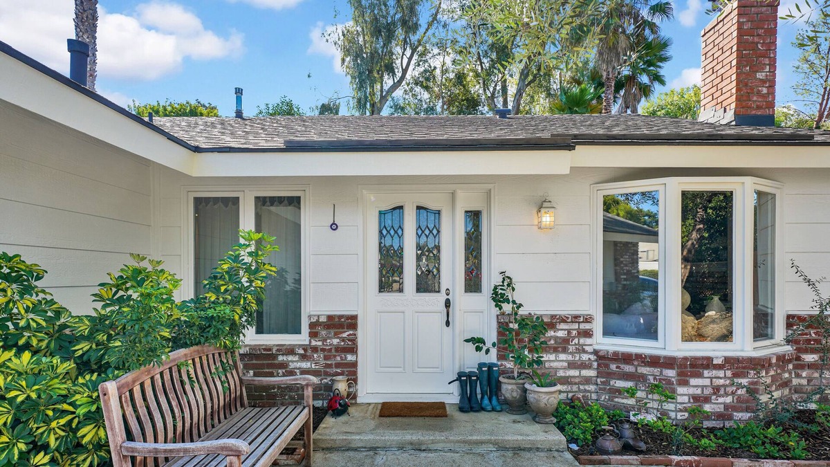 Laguna Niguel Cottage | Old World Charm - Elegant Luxury Coastal Cottage - 8 mins to ocean!