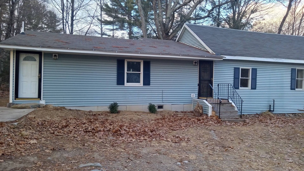 Barkhamsted House | Older house near parks, beach, fishing, boating, river rafting, and night life.