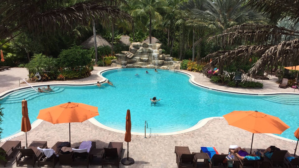 Ole Condo | OLE AT LELY RESORT, 1 BLOCK FROM VILLAGE CTR, QUAD POOL