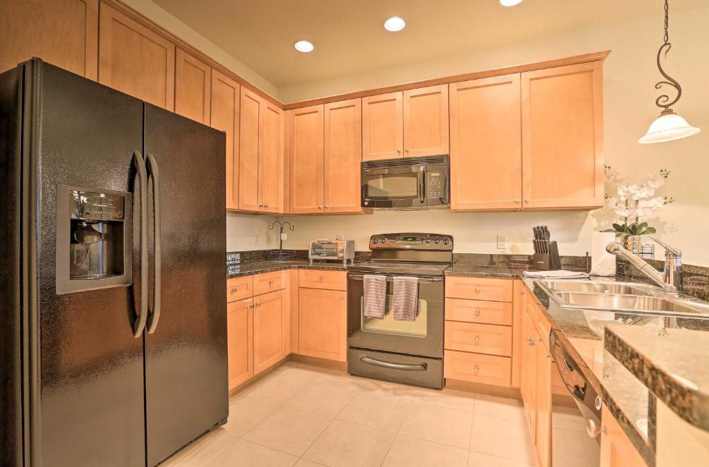 Ole Apartment | Ole at Lely Resort Condo with Pool Access!