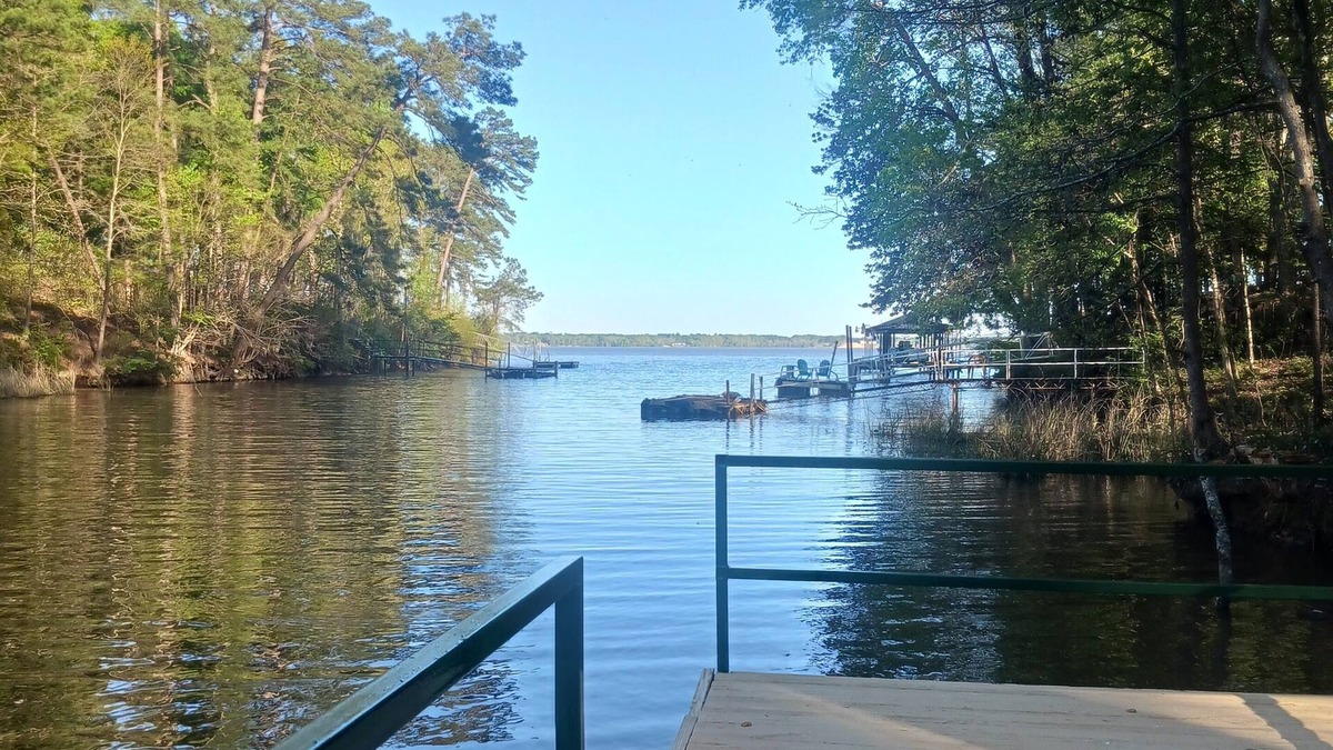 Abbeville House | Ole Blue's Lake House