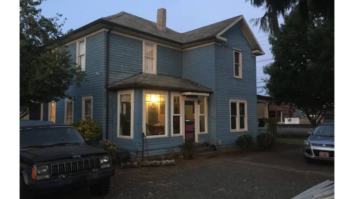 Dayton House | Ole Tyme B&B Warm setting with a country feel.