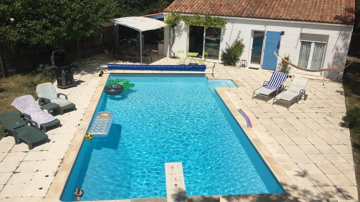 Dolus-d'Oleron House | OLERON rents house in the pines, near beach, heated swimming pool, terrace, garden