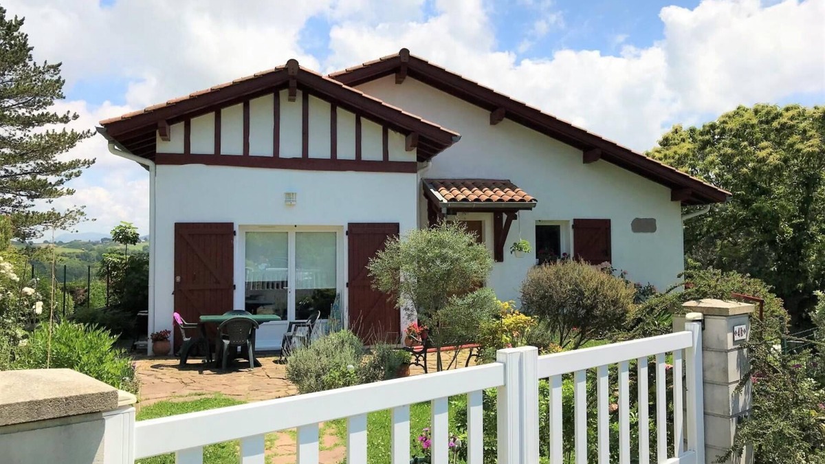 Saint-Pee-sur-Nivelle House | Olhain - Saint-pee-sur-nivelle