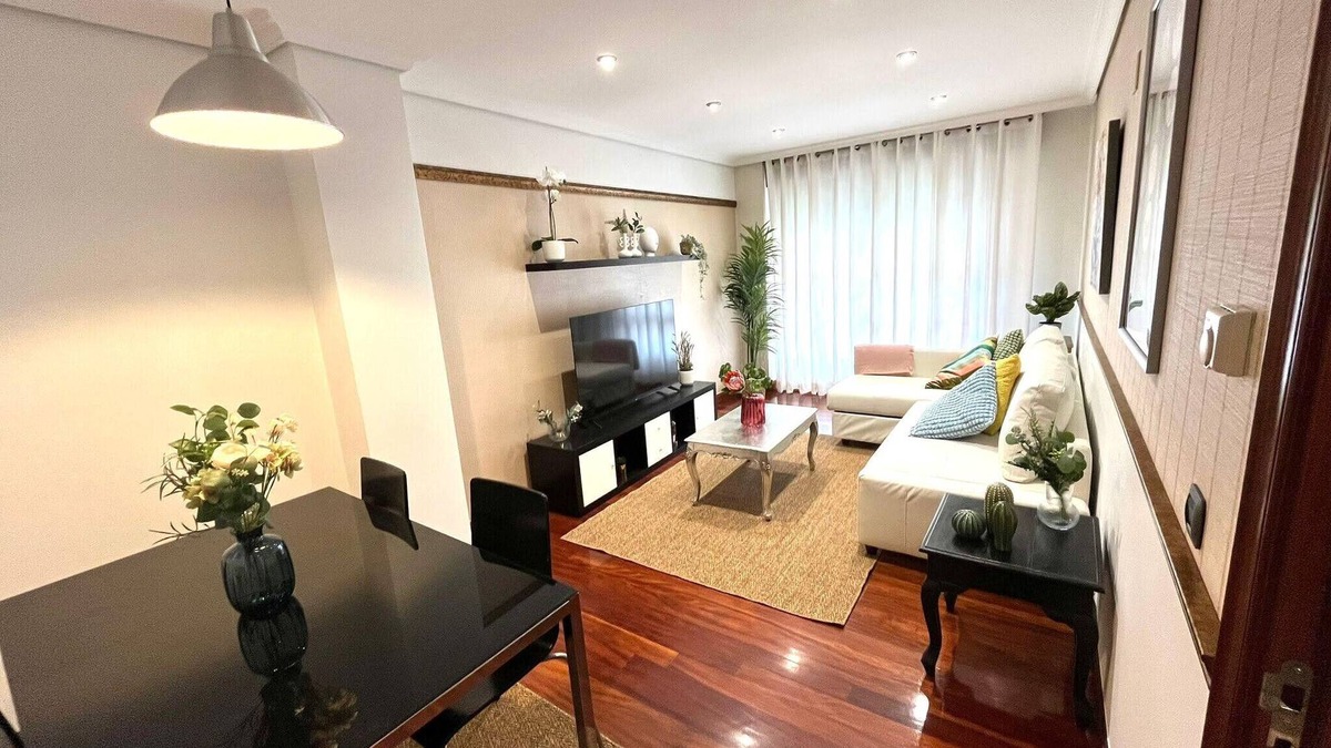 Vigo Apartment | Olive Apartment with Parking