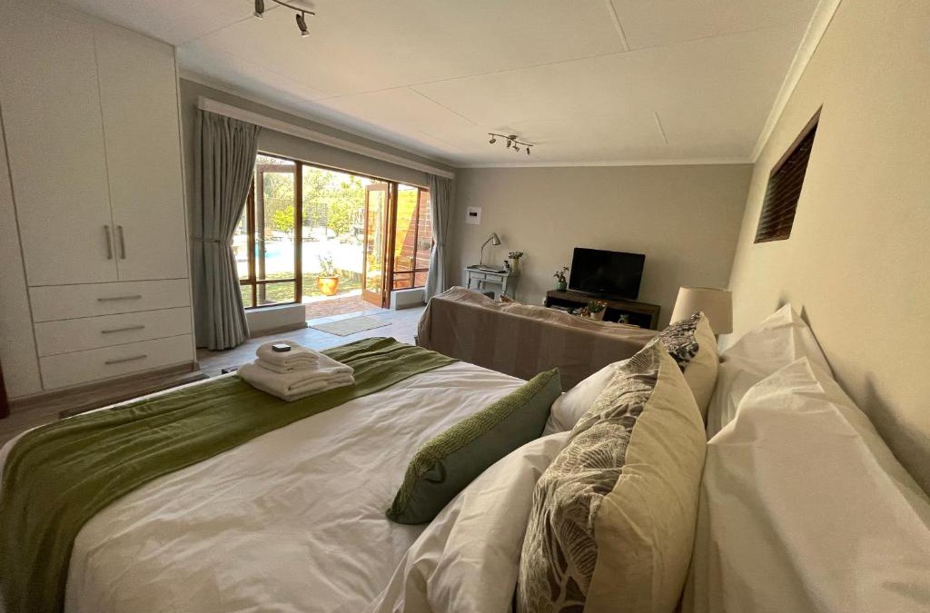 Benoni Bed & Breakfast | Olive Branch Cottage off grid