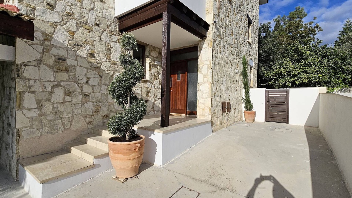Skarinou House | Olive Garden's Paradise Villa with private swim up pool and picturesque village.