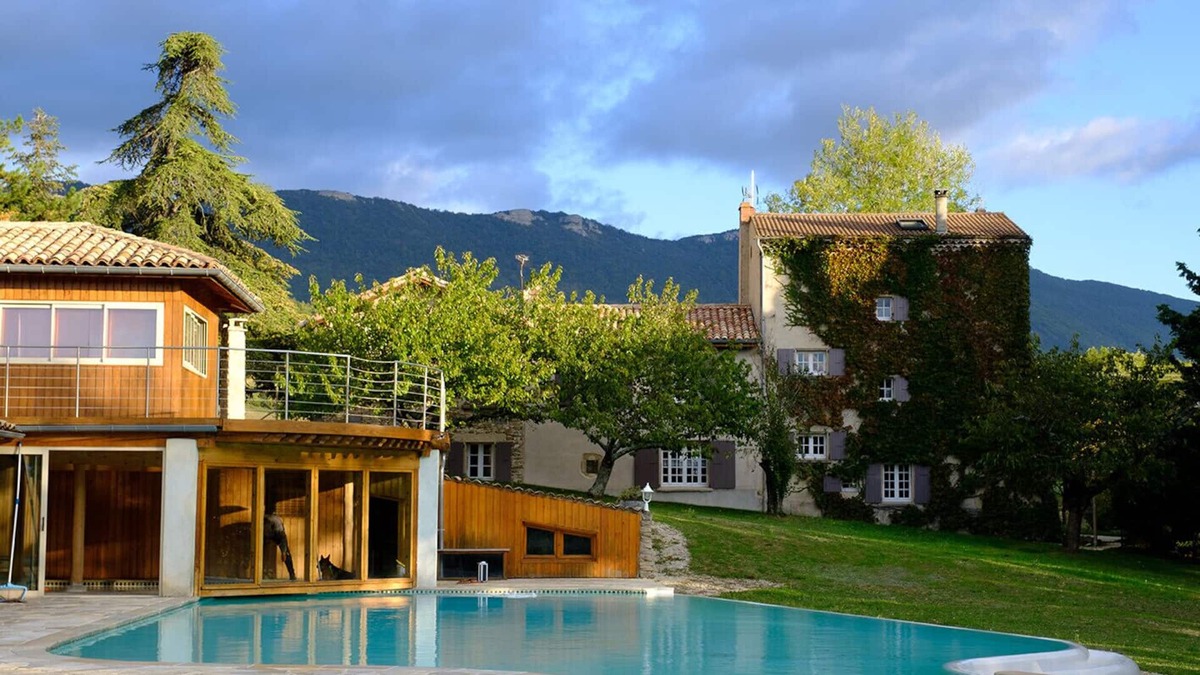 La Baume-Cornillane House | Olive House in the Heart of the Baraque Originelle