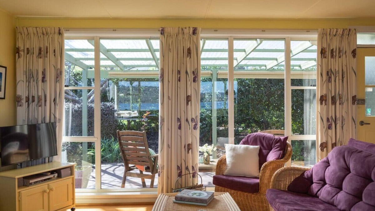 Windermere Cottage | Olive's Cottage - Superb Tamar Views