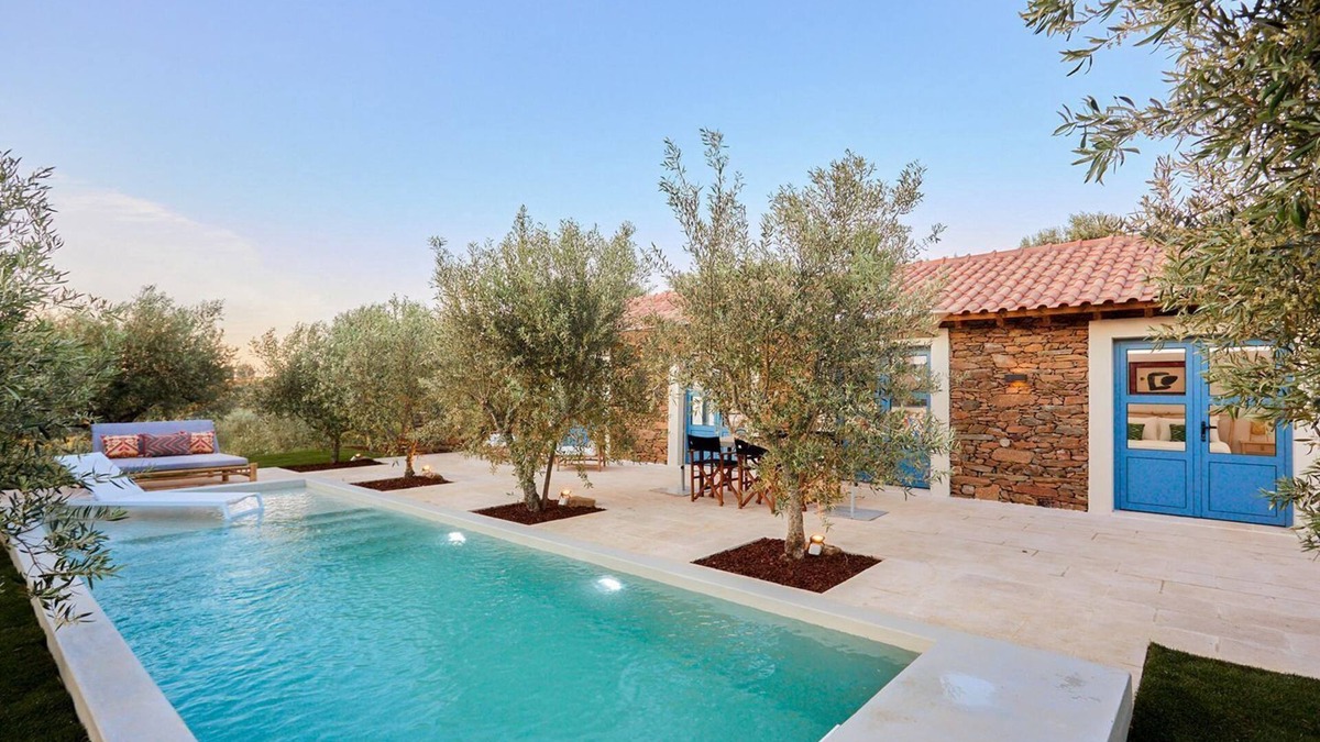 Armamar Villa | Olive Tree House - Two Bedroom Villa, Sleeps 4