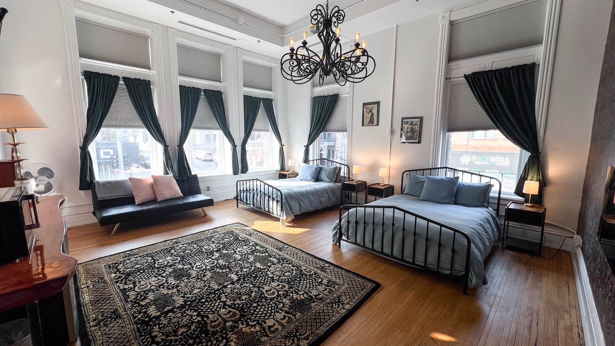 Downtown - Waterfront House | Oliver Inn | Suite 15 | Mayor Snively