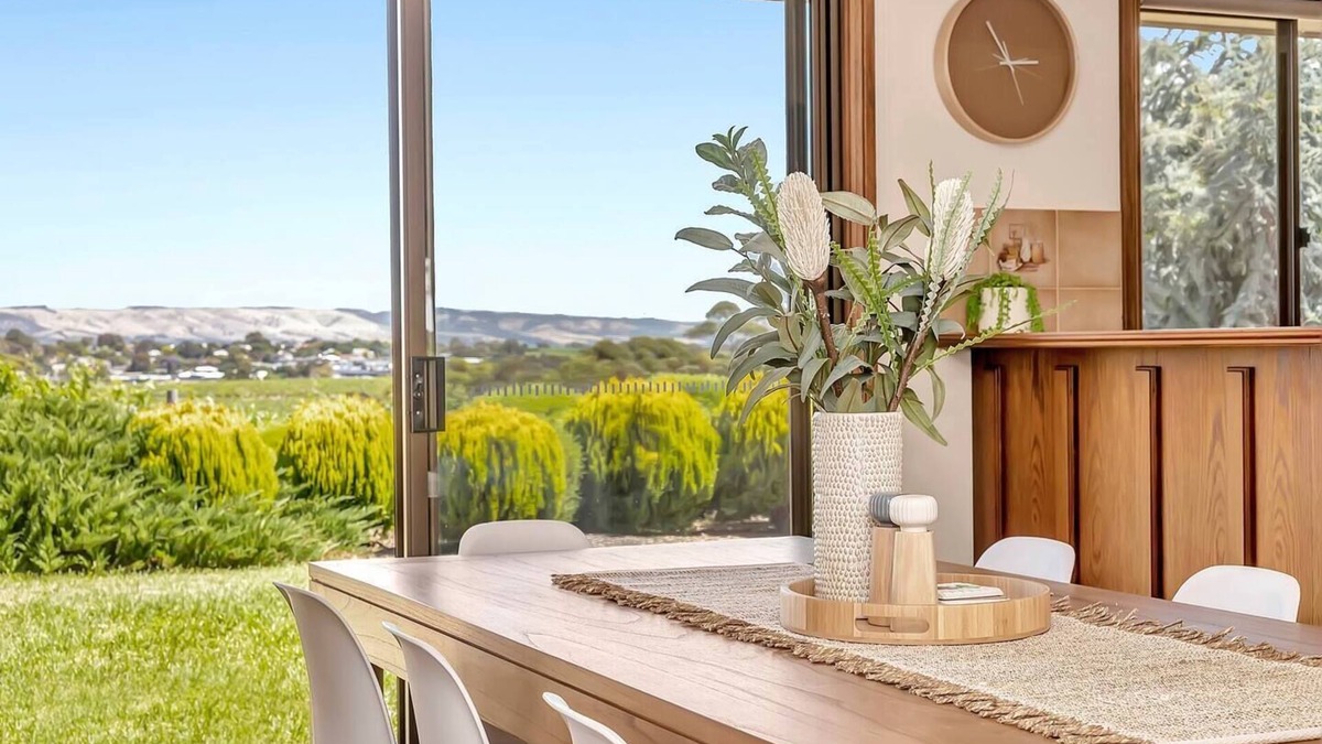 McLaren Vale House | Olivers Homestead An Idyllic Vineyard Retreat
