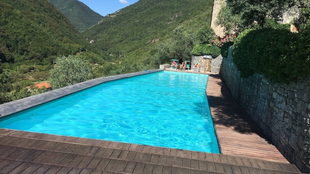 Colletta House | Oliveto stunning property with private garden