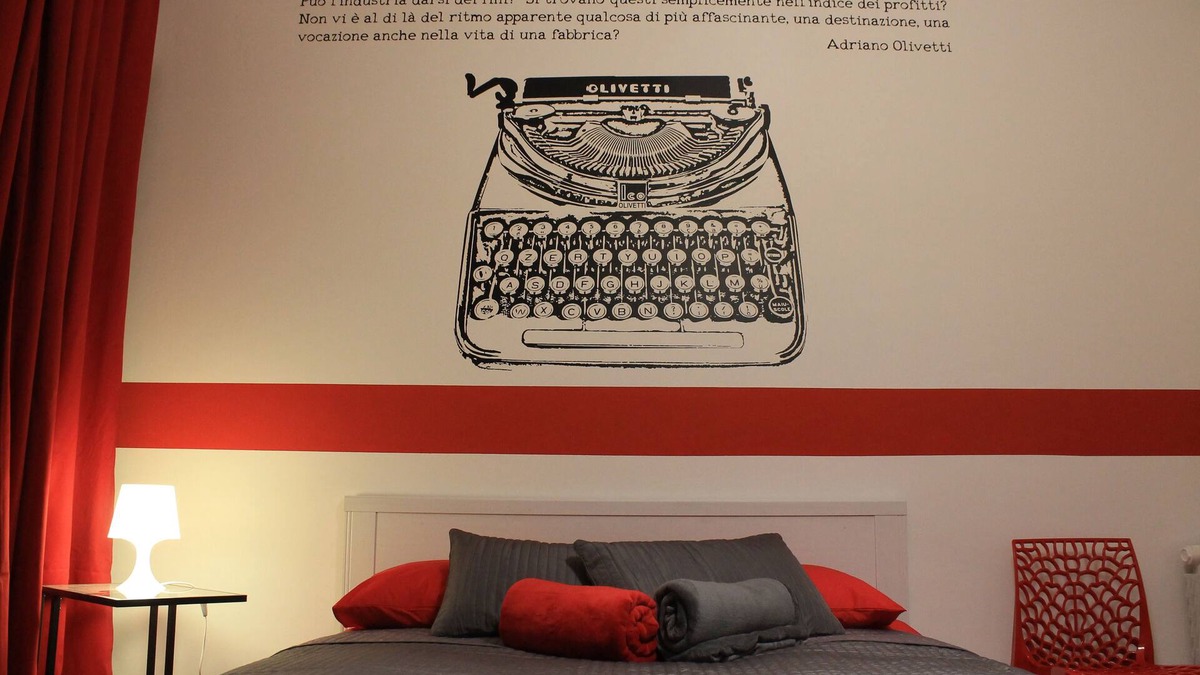 Ivrea House | "Olivetti" Room - with shared bathroom
