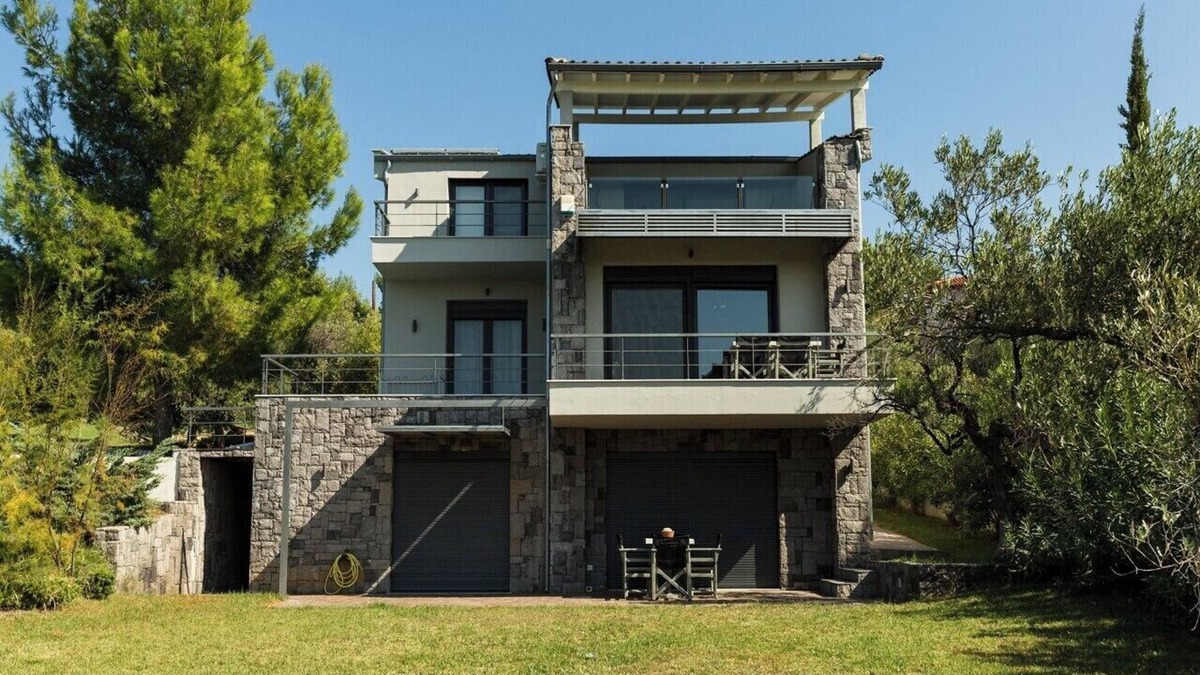 Elia Villa | # Olivia Estate Villa with Private Swimming Pool