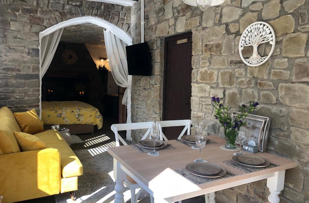 Olveston Villa | Olli's Cottage-Terrace & Jacuzzi