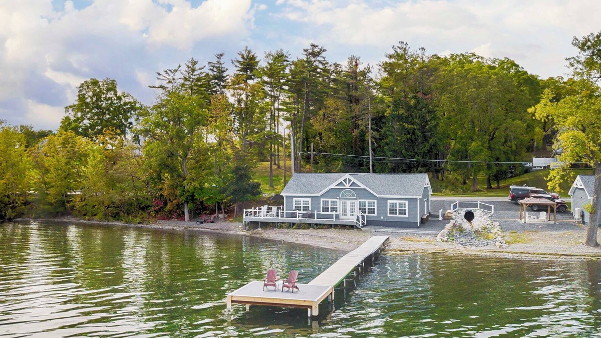 Town of Varick House | Olver Farm Cottage - Newly built cottage only feet from the shores of Cayuga Lake!