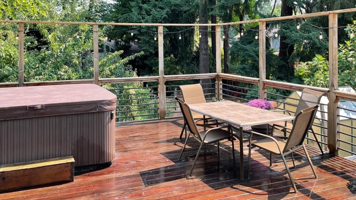 Olympic Hills House | Olympic Hills six bed haven with hot tub and grill