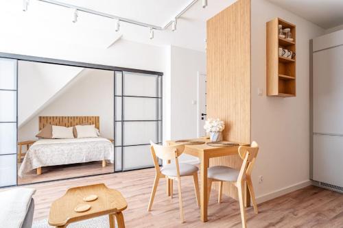 Orunia-St. Wojciech-Lipka Apartment | Olympic Two-Level Loft Apartment