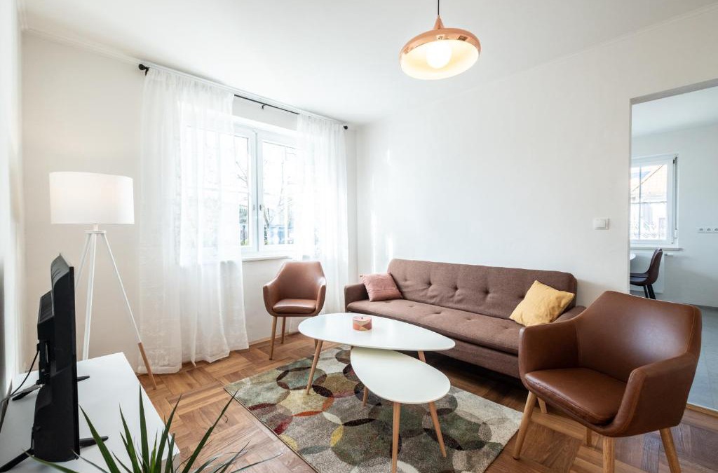 Bad Waltersdorf Apartment | OMA's Apartment in Haus GRETE