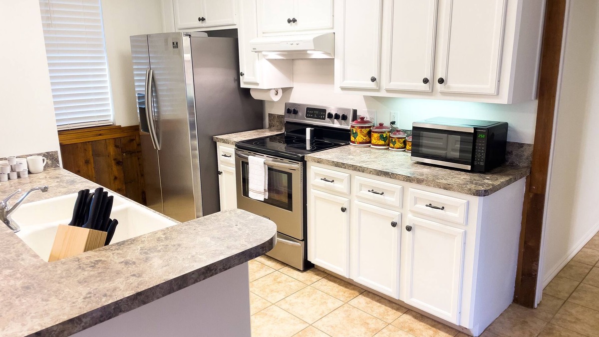 Franklin House | Oma's Haus in Franklin - Near Franklin Ranch Baseball Fields!