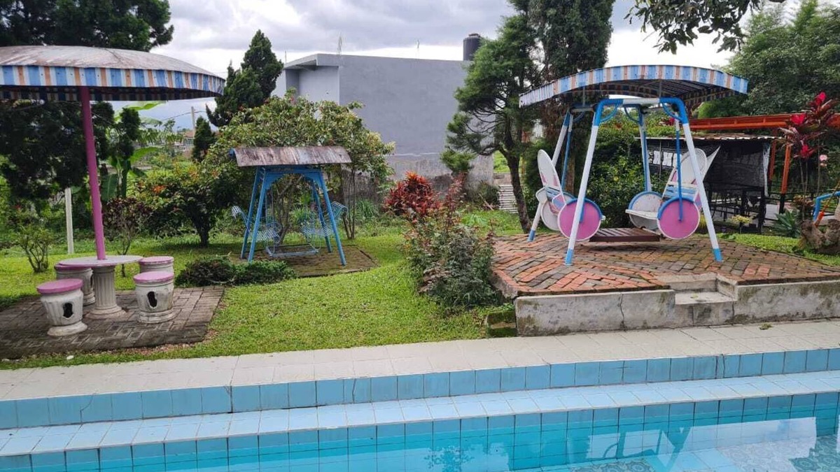 Beji House | Omah Beji dekat BNS