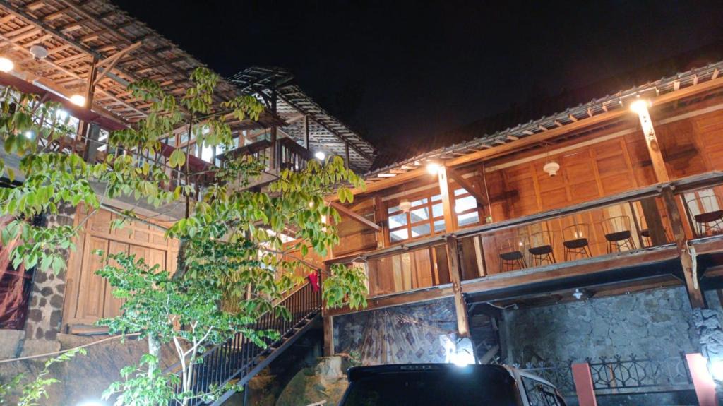 Srimulyo House | Omah Singo Stay & Resto Yogyakarta