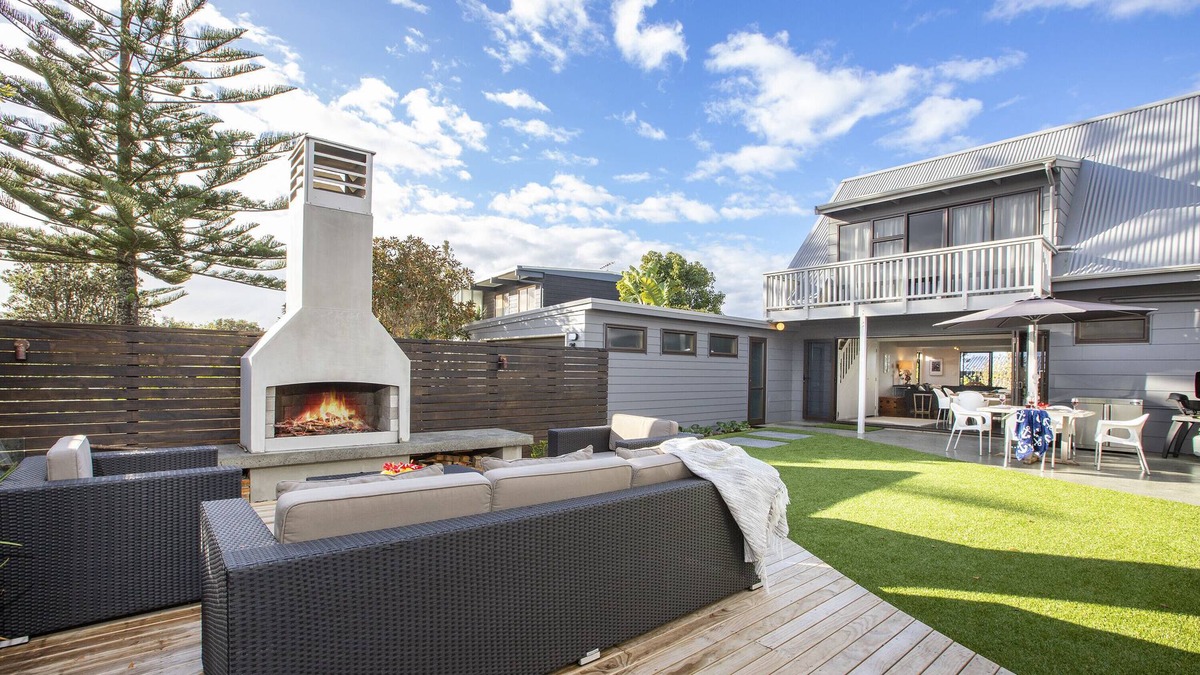 Omaha Cottage | Omaha Ocean Vista - Omaha Holiday Home