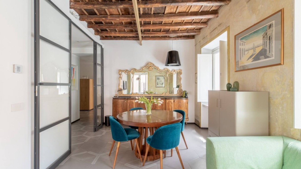 Rione XIV Borgo Apartment | Ombrellari Brand New Apartment