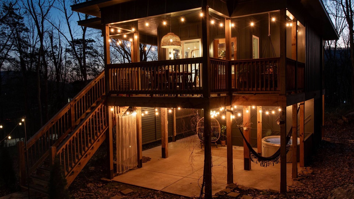 Ryland Cabin | On 10 acres of scenic retreat
