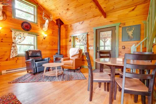 Pierce County Apartment | On 30 Acres with Trails and Garden Stockholm Retreat!