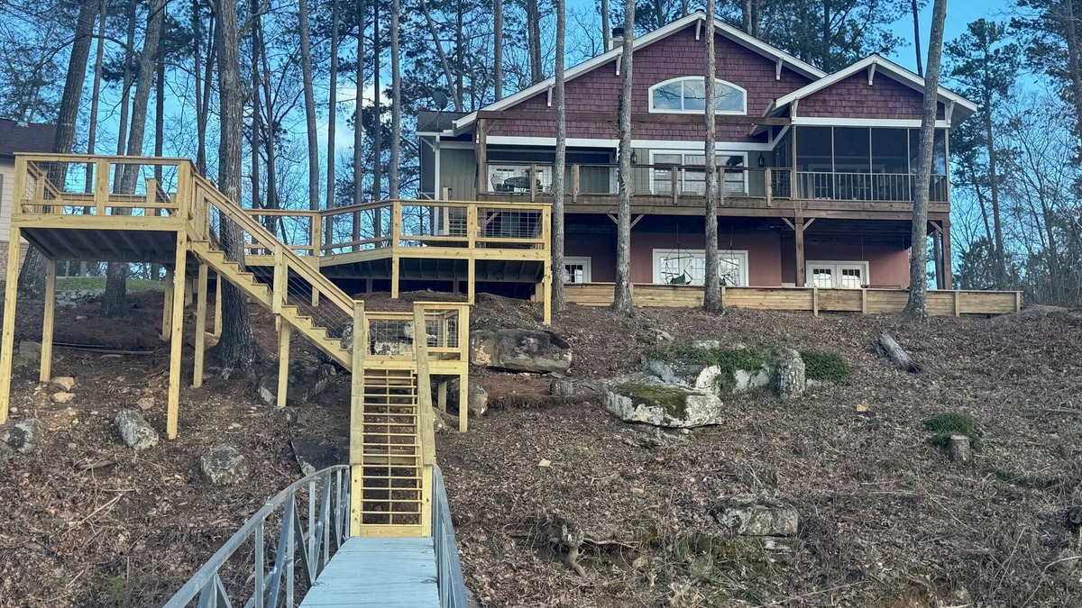 Cullman House | On A Whim Rustic Lodge Near Smith Lake Park