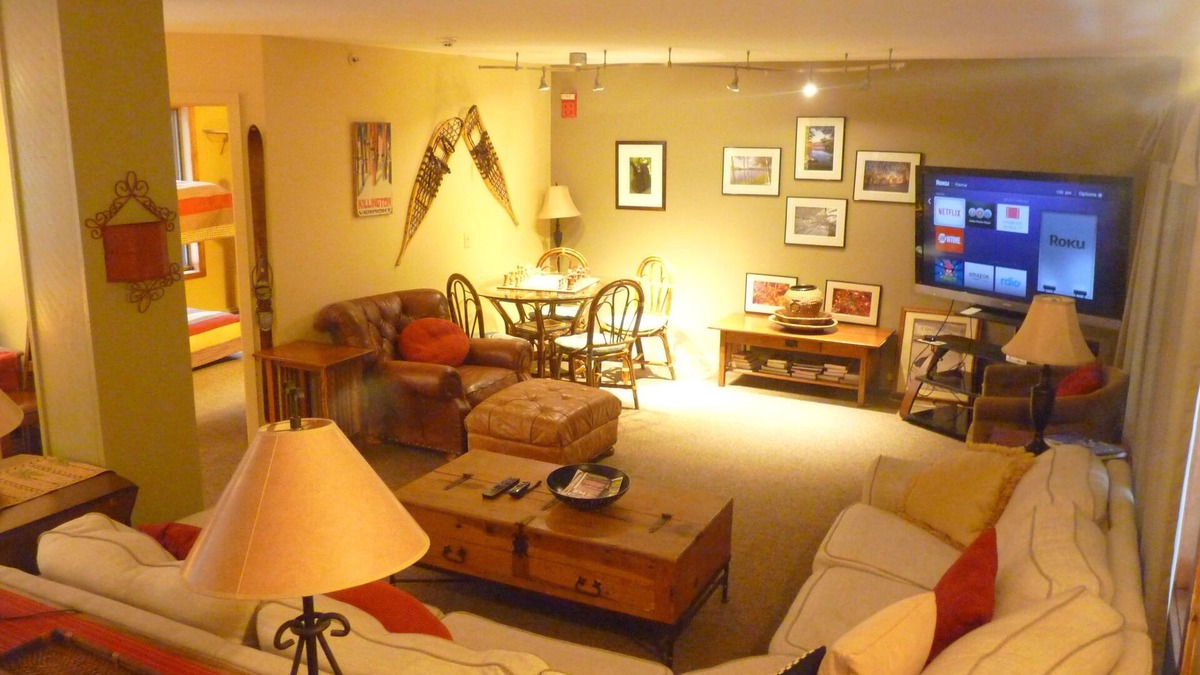 Killington Ski Chalet | On access road to ski slopes private setting, walk distance to restaurants, bar