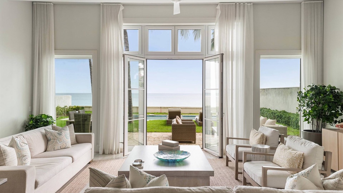 Nassau House | On Beach Time |Lux Villa|Oceanfront|Heated Pool