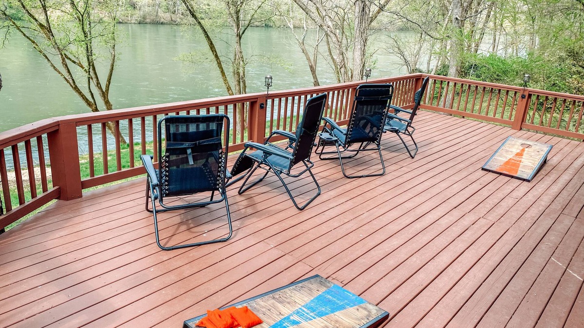Mountain View House | On Beautiful White River, Minutes from Sylamore Creek and Blanchard Springs