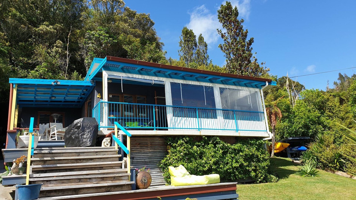 Rotoma House | On Golden Mile,Lake Rotoma